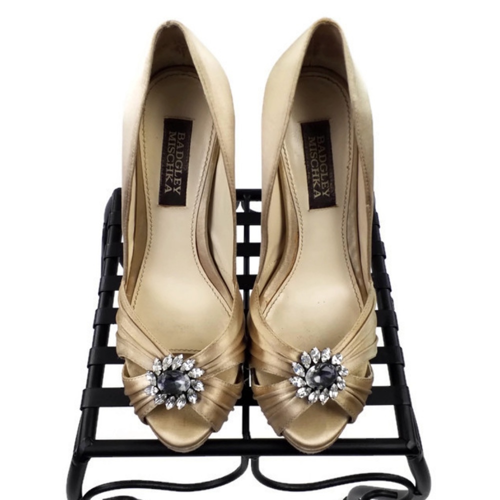 Badgley Mischka Gold Satin Peep Toe Heels Womens Size 6M Jeweled Toe Party